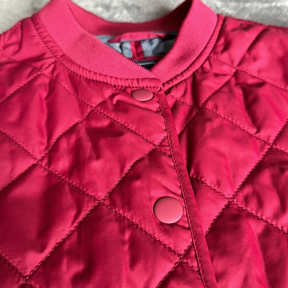 Gap Women’s Small Quilted Vest - Picture 2 of 5